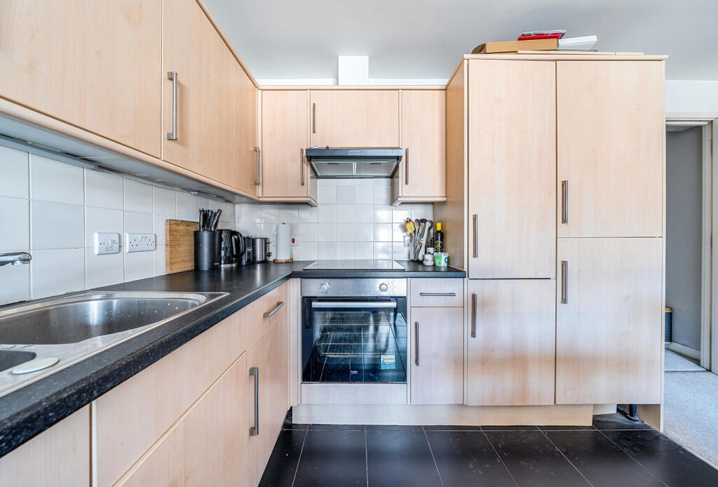 1320634-6-6868fe3...