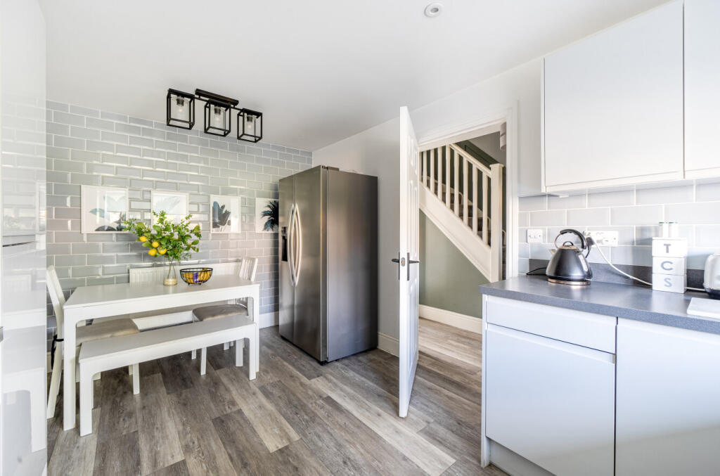 1347027-19-68b566...