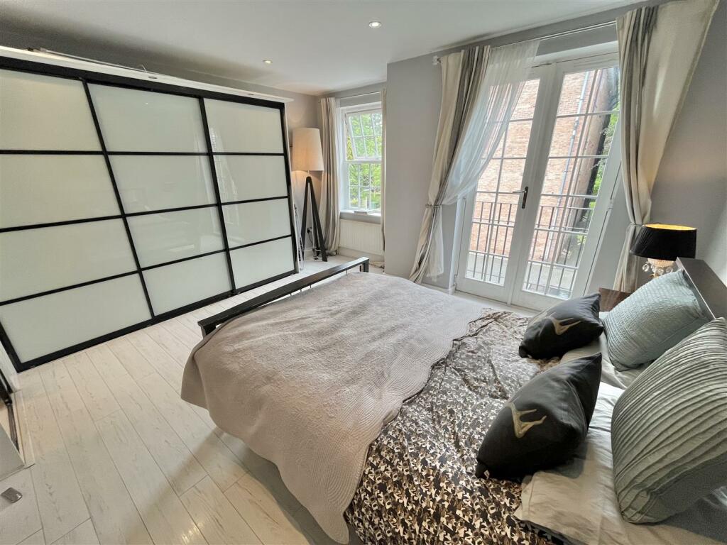 Bedroom 1.jpg
