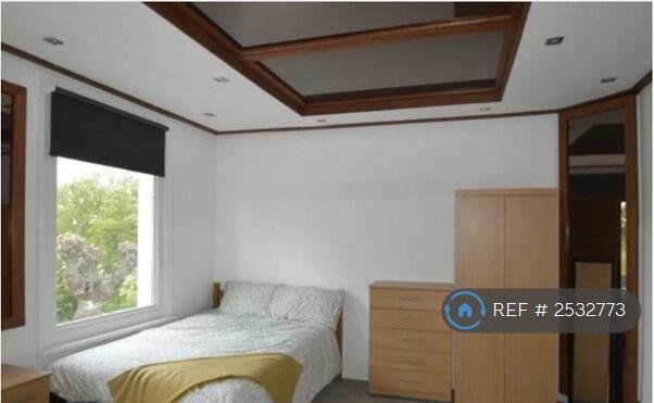 Marlborough Rd - First Floor Front 2