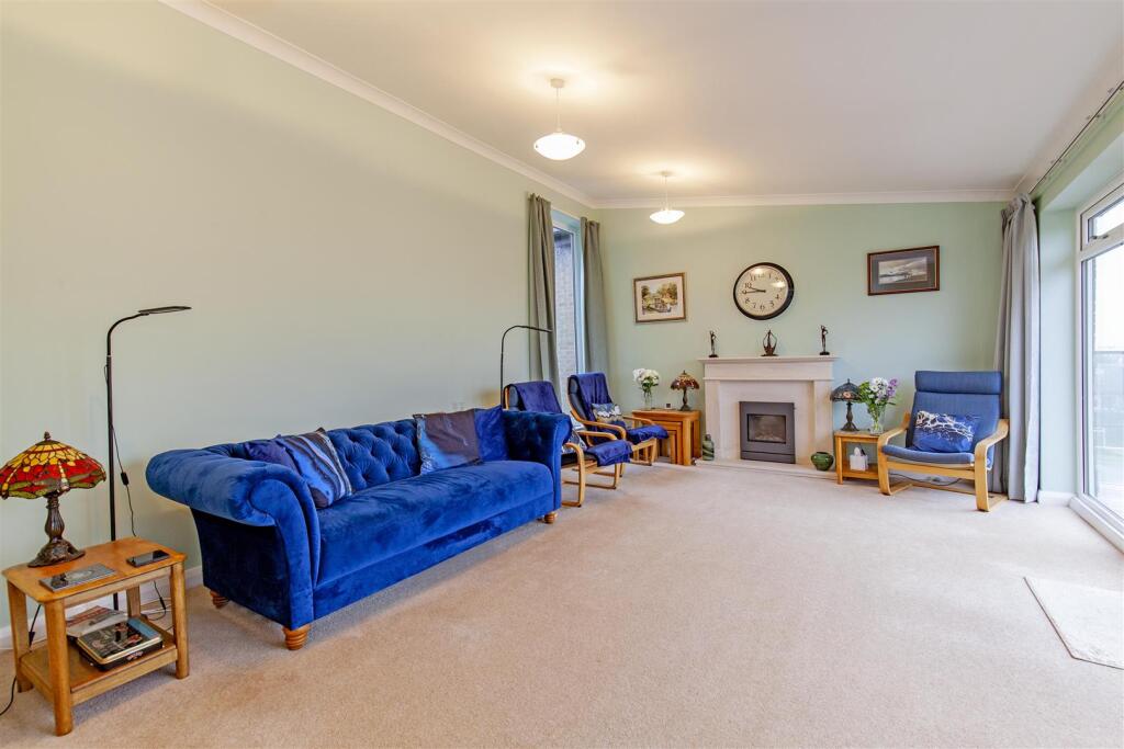 Reception Room-2.jpg