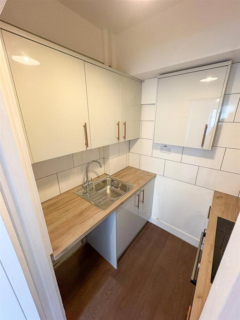 Kitchen -2.jpg