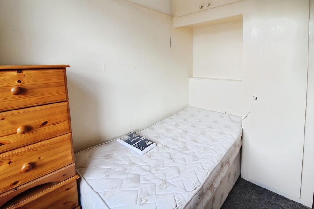 21d73d0b-Bedroom ...