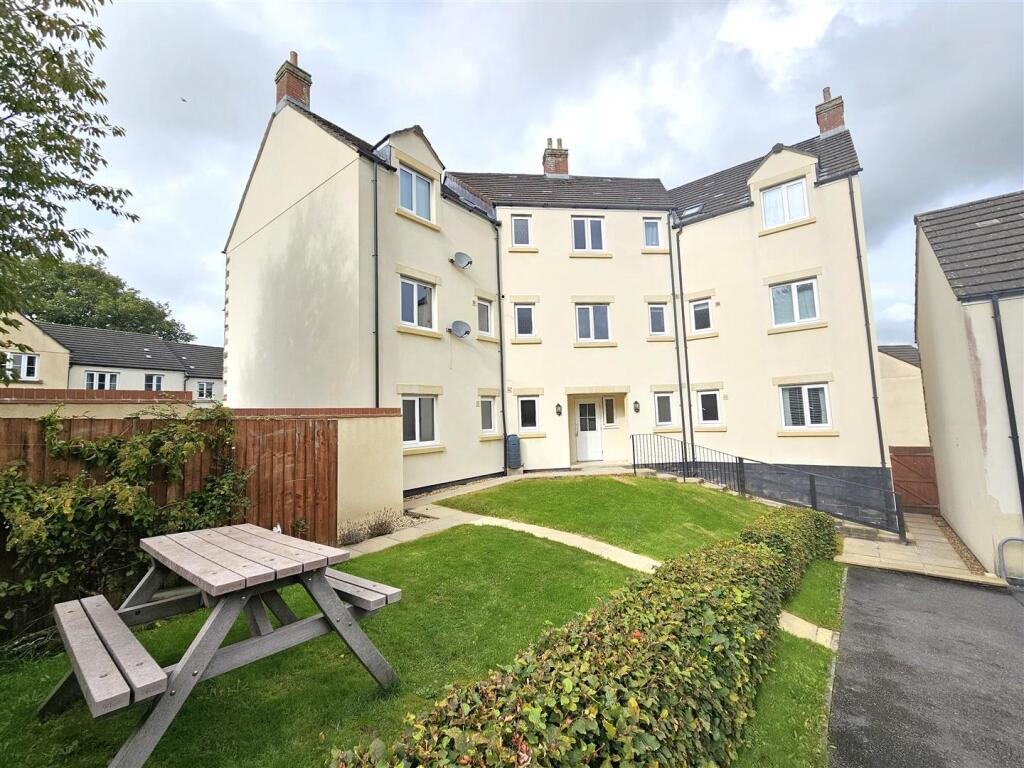 Communal Gardens.jpg