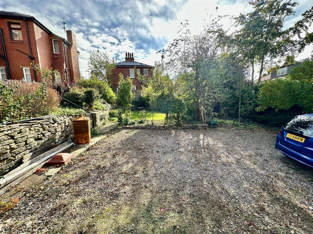 WhatsApp Image 2025-10-06 at 12.02.44_f57164d7.jpg