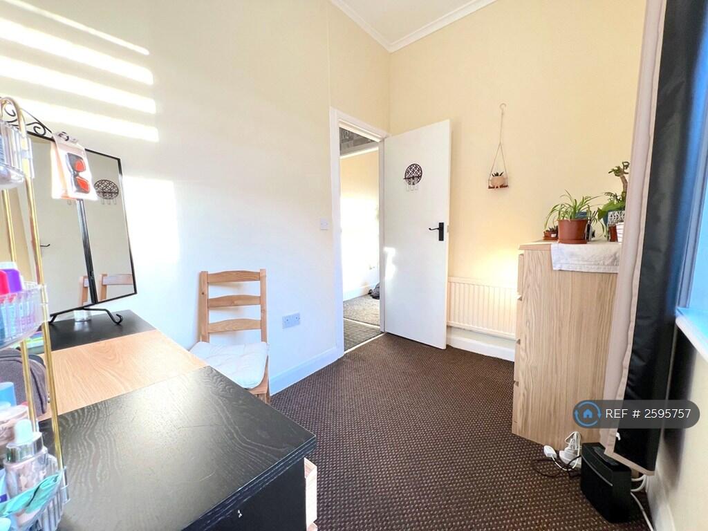 2nd Bedroom