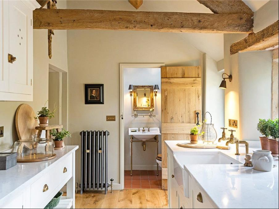 Barnsley Cottage