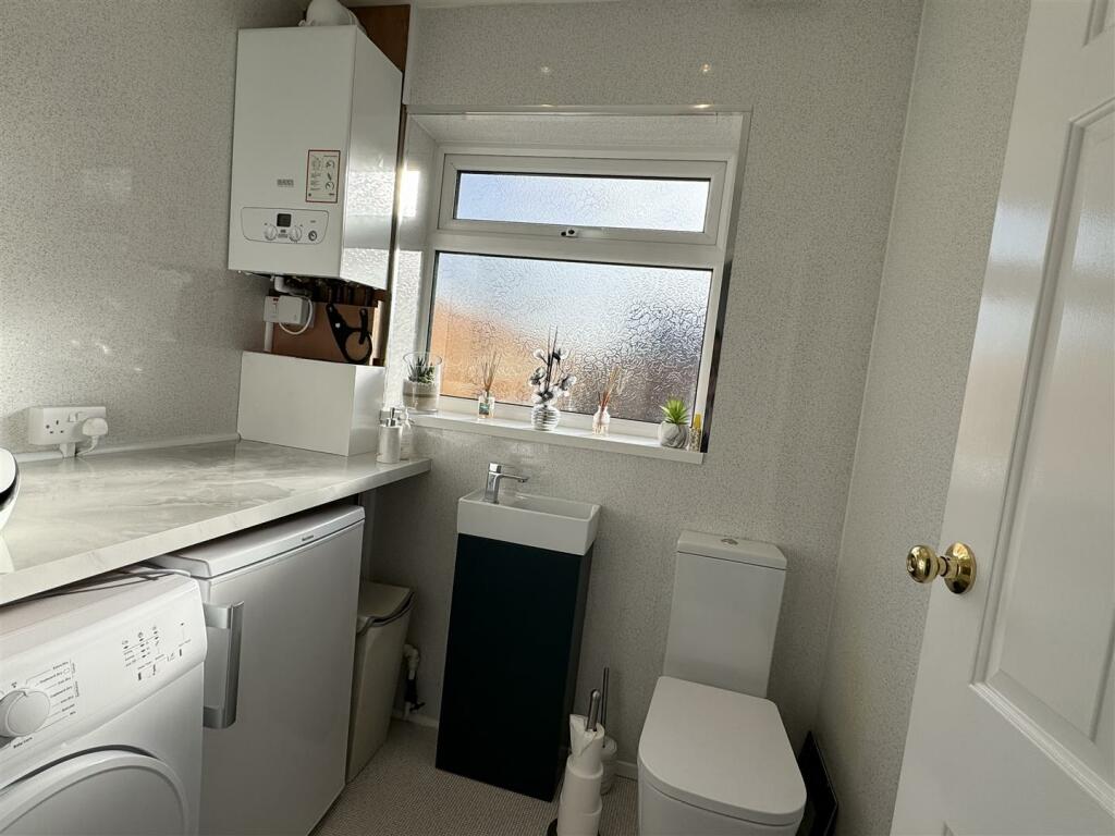 Ground floor utility/WC