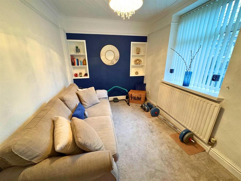 Lounge 2c (edit).jpg