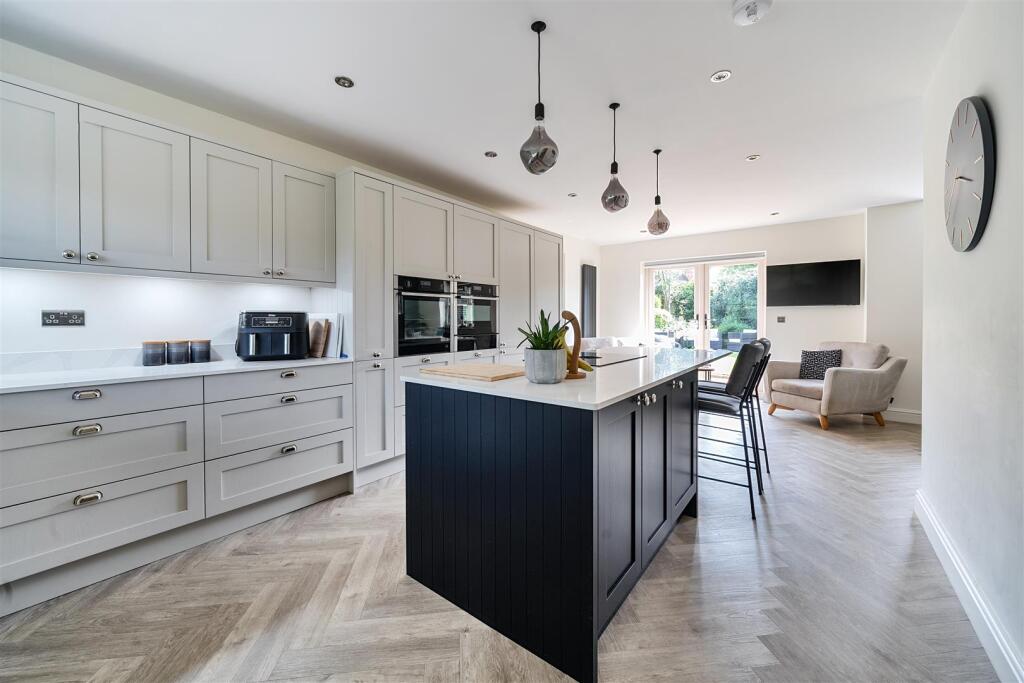 Sycamore House, 2 Mill Lane, Greens Norton (5).jpg