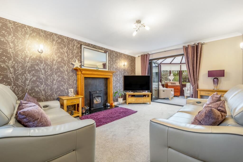 6 Ambleside Drive (Spalding)-11