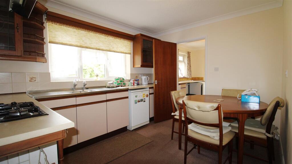 Kitchen / Breakfast Room