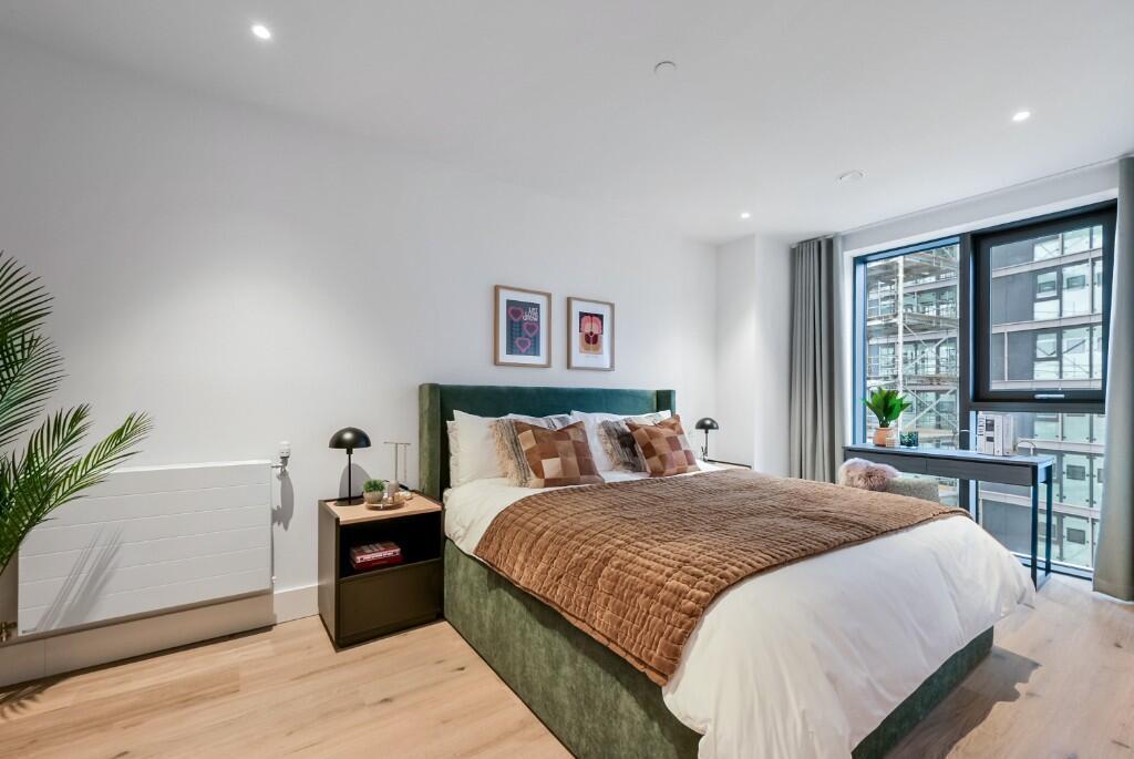 Charter Street, London, E22