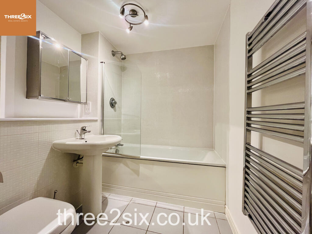 Main bathroom