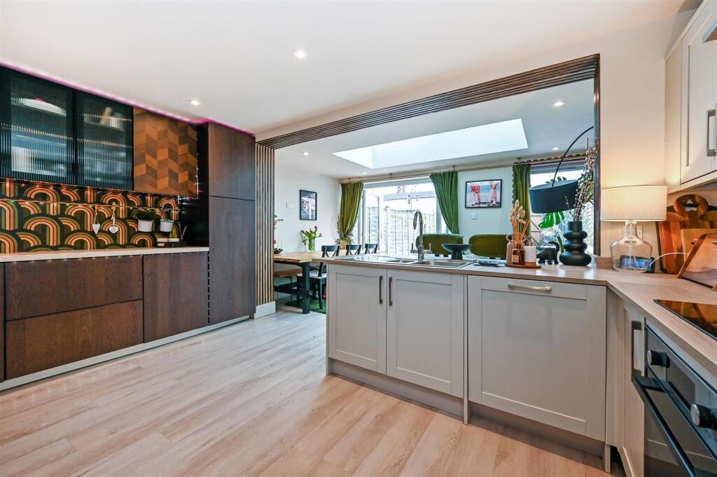 Kitchen to lounge.jpg
