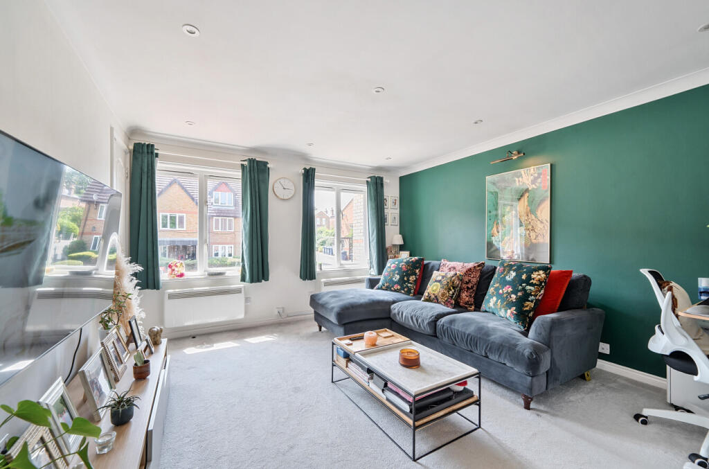 1305886-17-684c33...