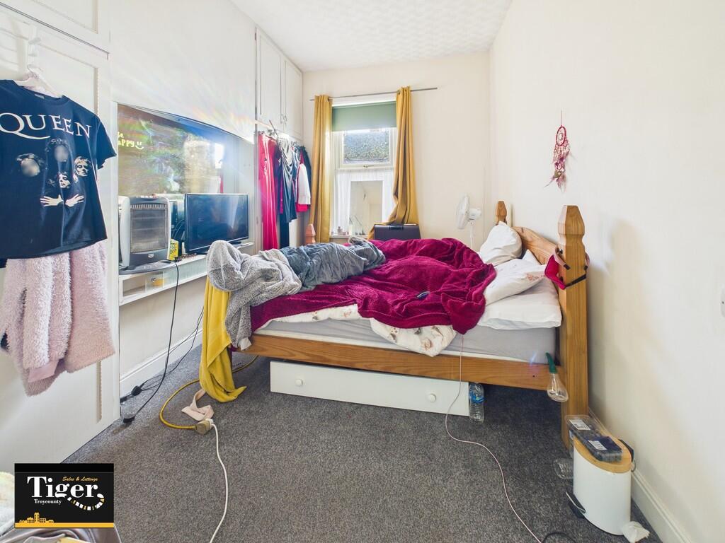 CAM02176G0-PR0778...