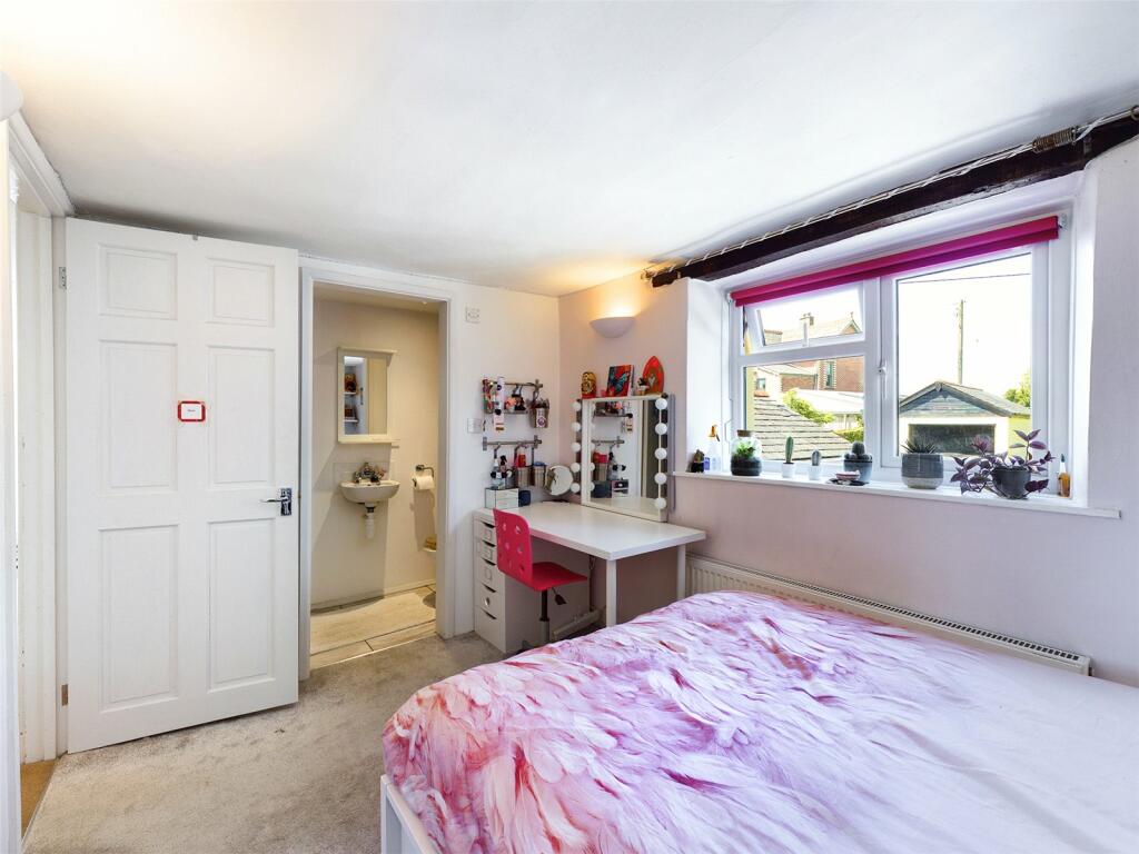 Bedroom 1 (En-Suite)