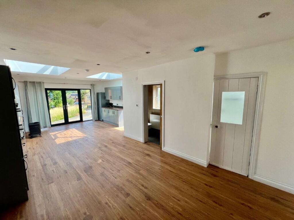 35 Upper Poole Road - Kitchen.jpg