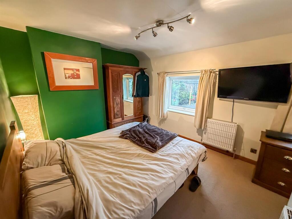 WhatsApp Image 2025-12-05 at 13.53.41 (1).jpeg