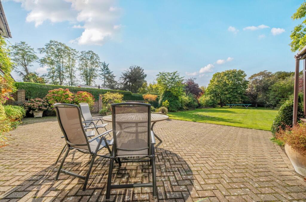 1360553-16-68dadb...