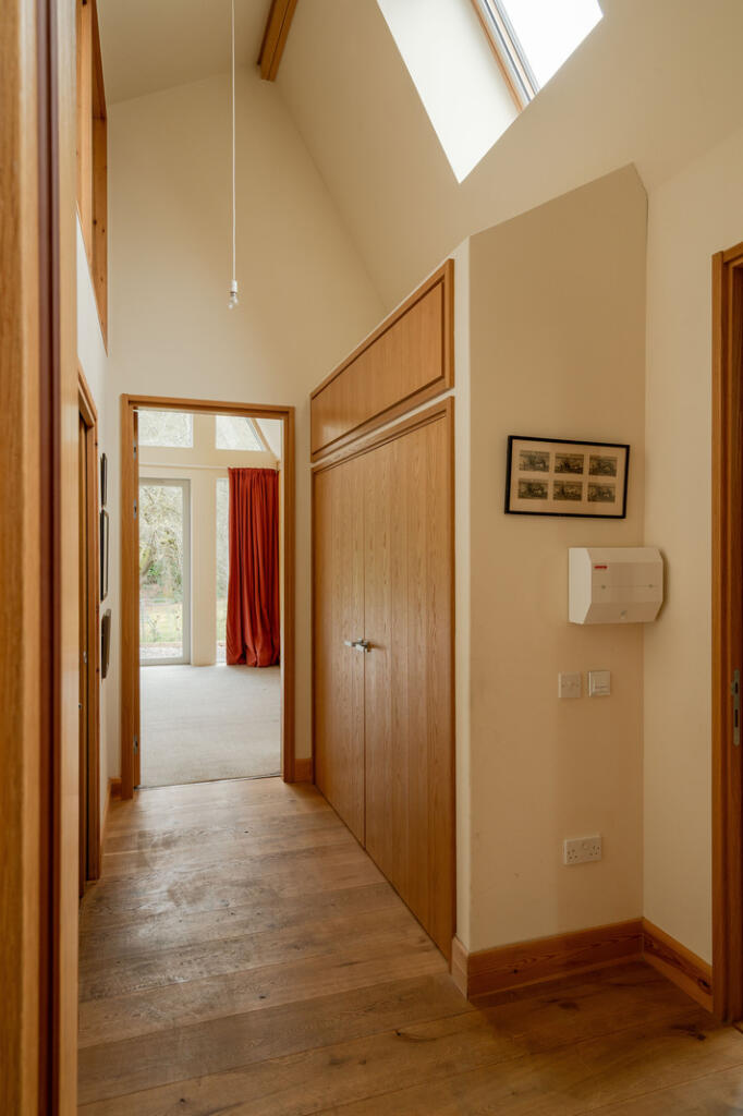 269121 - Whinwhistle Road, East Wellow SO51 6BH...