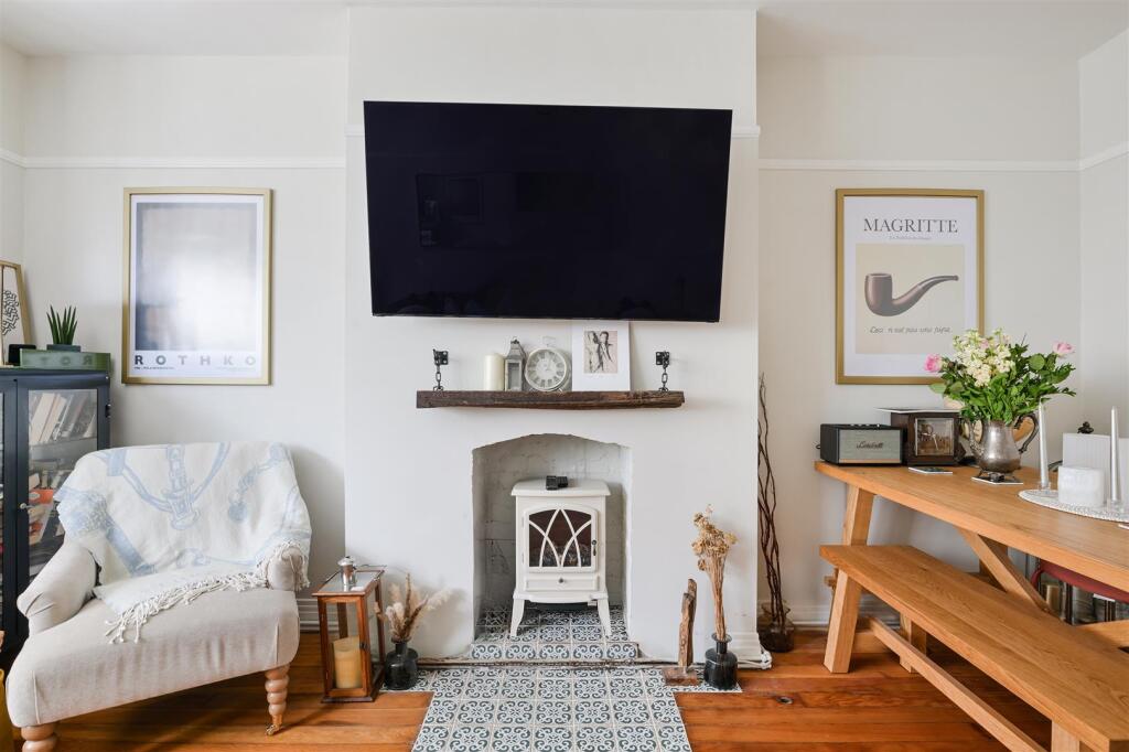 BEECHWOOD COURT, 13-15.jpg