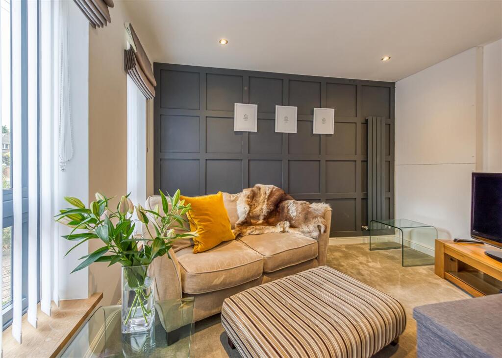 8 Banbery Drive-Sitting Room (2).jpg