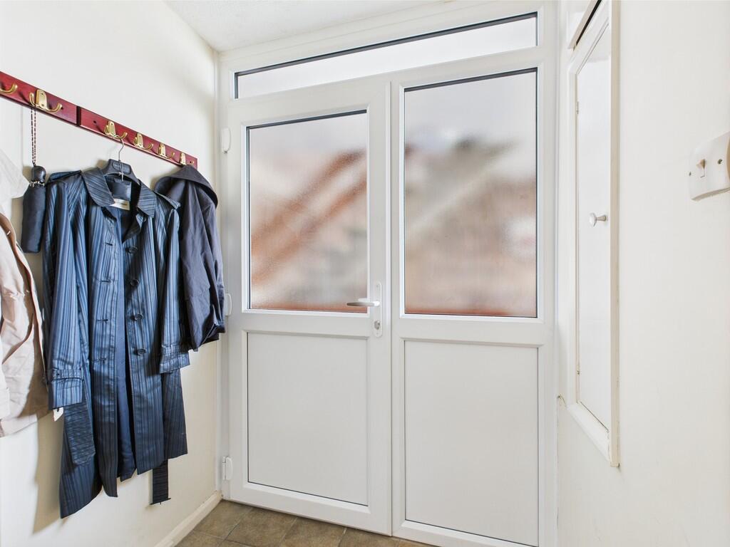 CAM03974G0-PR0135...