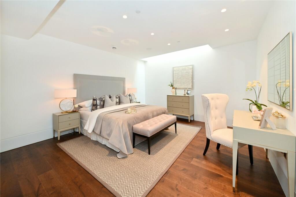 Prinicpal Bedroom