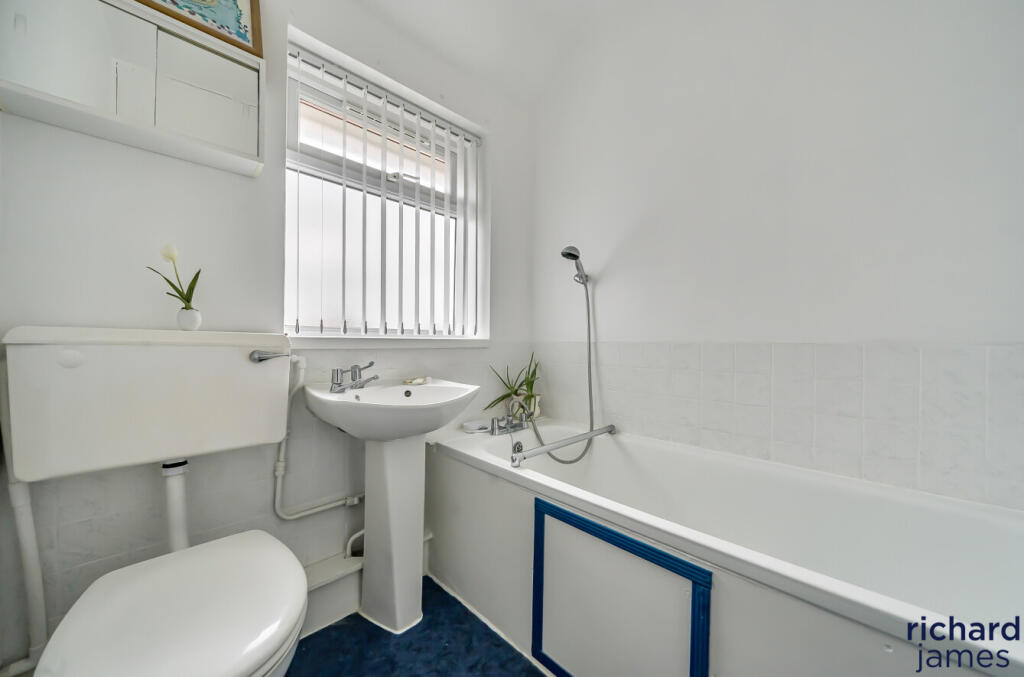 bf43edc2f41e48768b5603f19dfd5e80