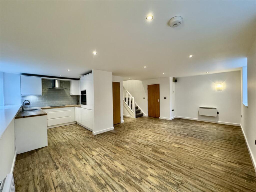 OPEN PLAN LIVING DINING KITCHEN