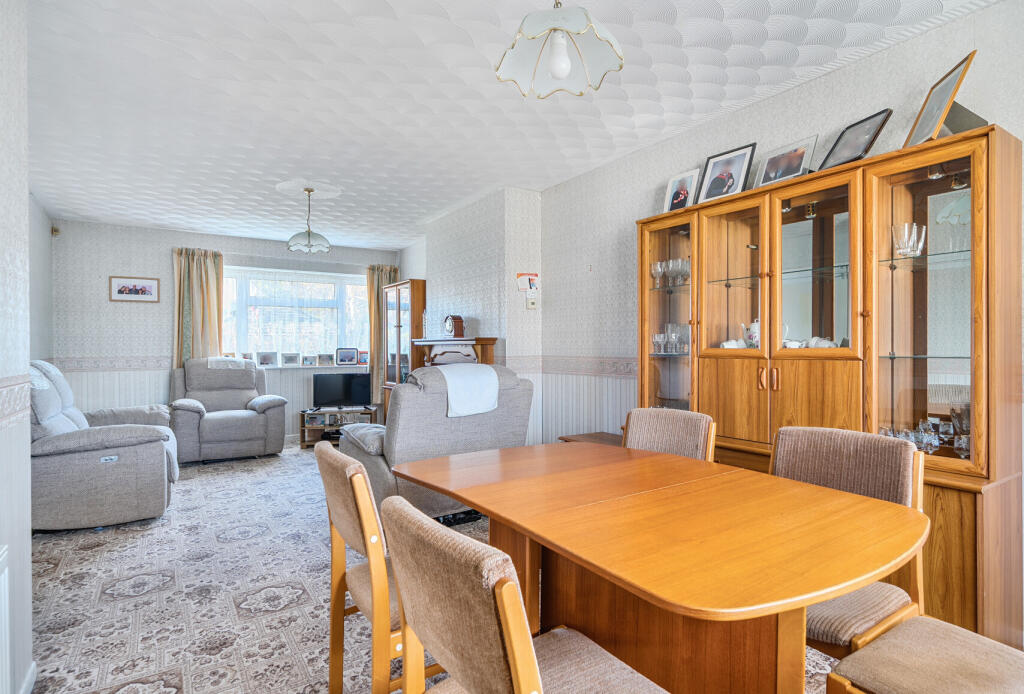 1385252-8-6925a78...