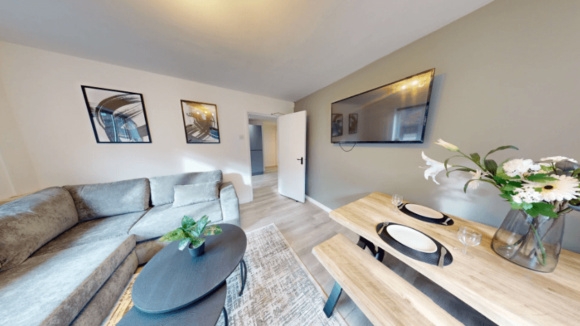 6 Bedroom semi-detached house - HMO