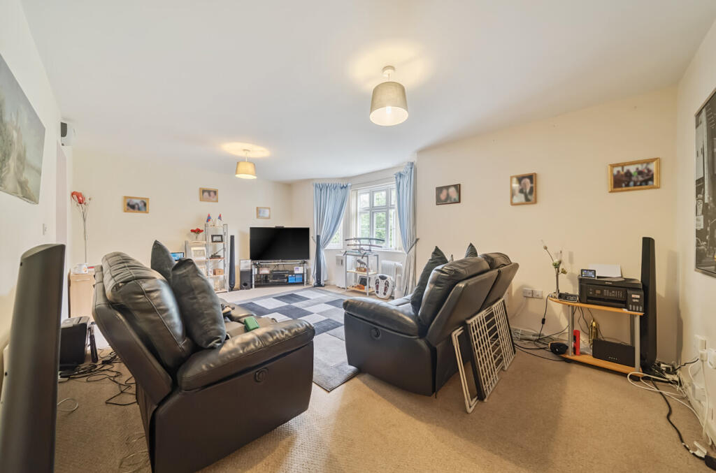 1315920-9-685a8c3...