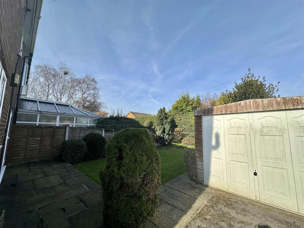 Bramleys Estate Agents - Water Royd Avenue (12).jp