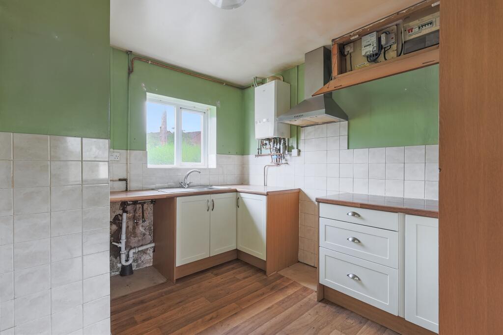 35 Queens Drive, Stroud, Gloucestershire, GL5 4NB