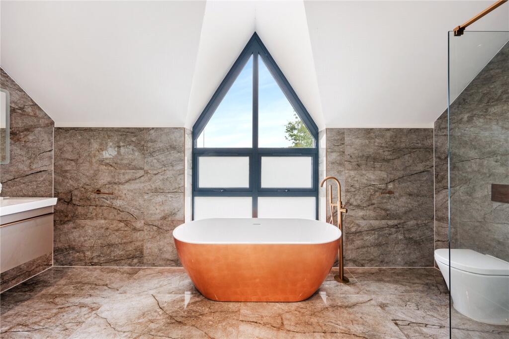 Principal Bathroom