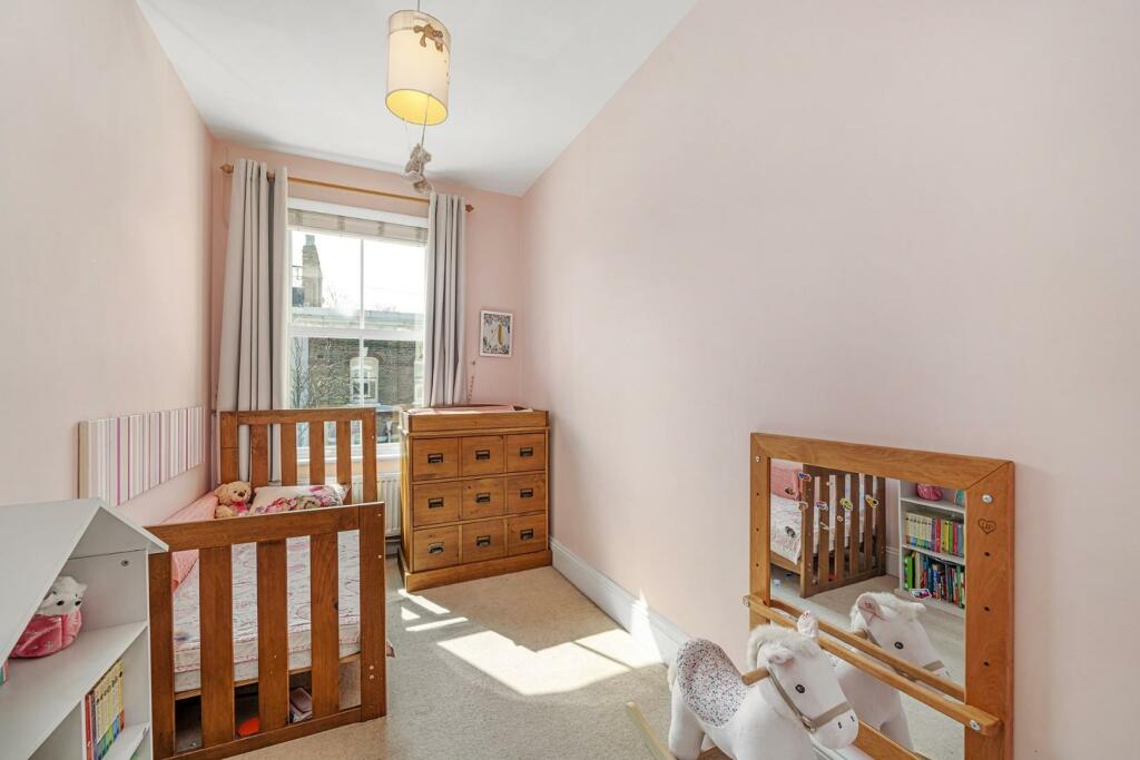 Bedroom 4.jpg