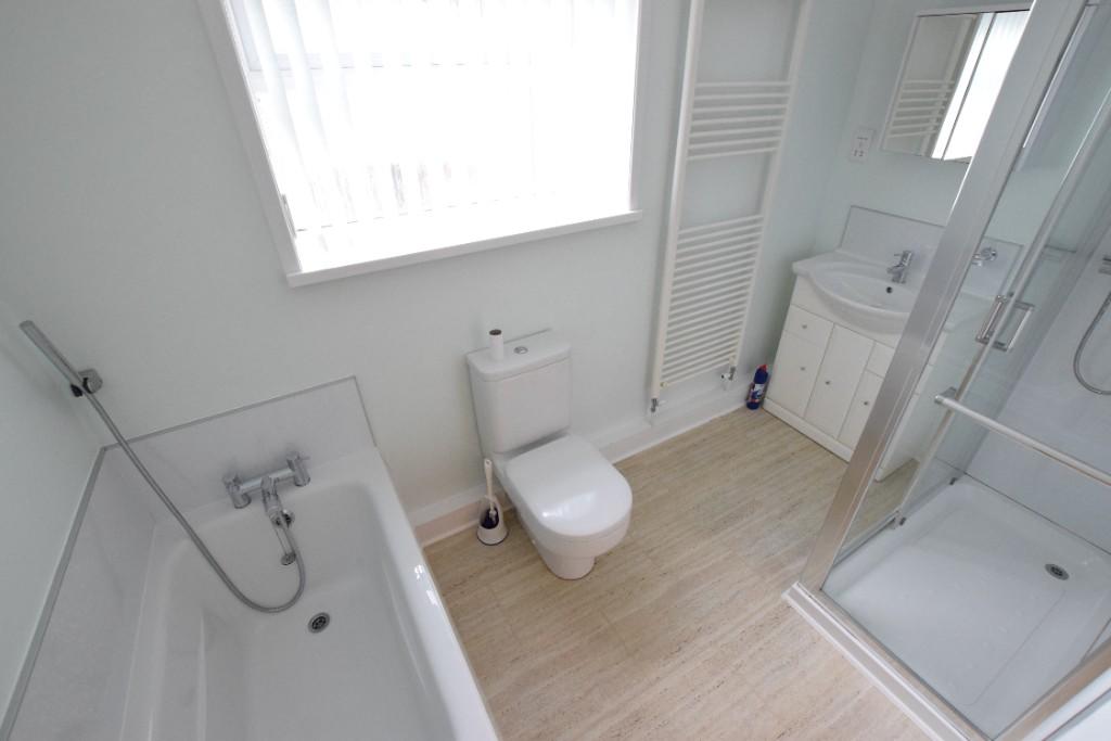 Bath/Shower Room