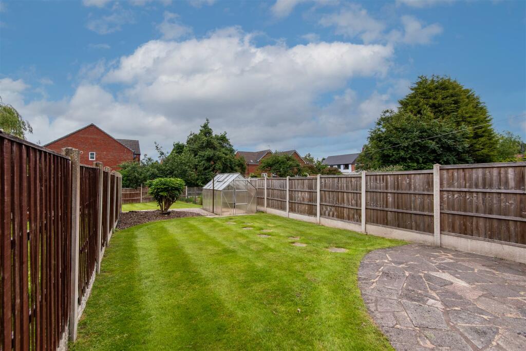 10 Fields Way-14.jpg