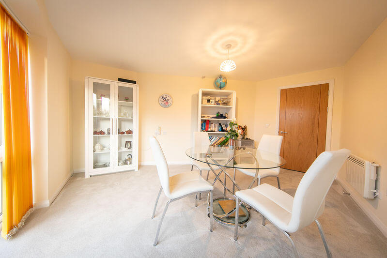 Dining room/Bedroom 2