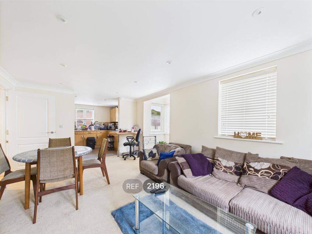 Kitchen &amp; Living area