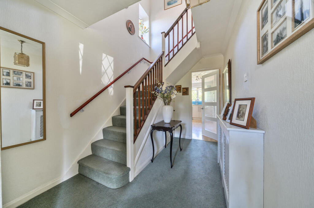 1355503-10-68c827...