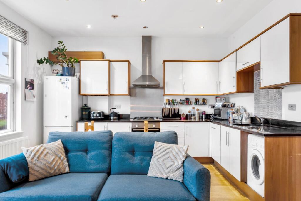 Stoke Newington Common, London, N16