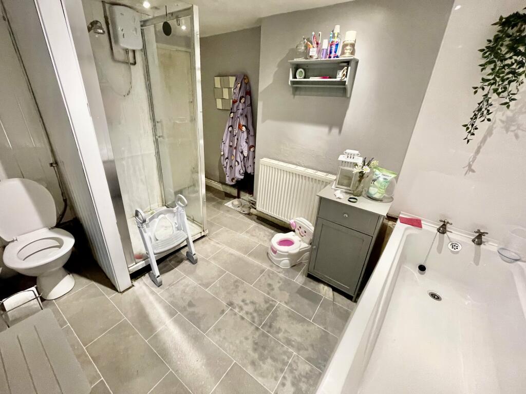 Bathroom1
