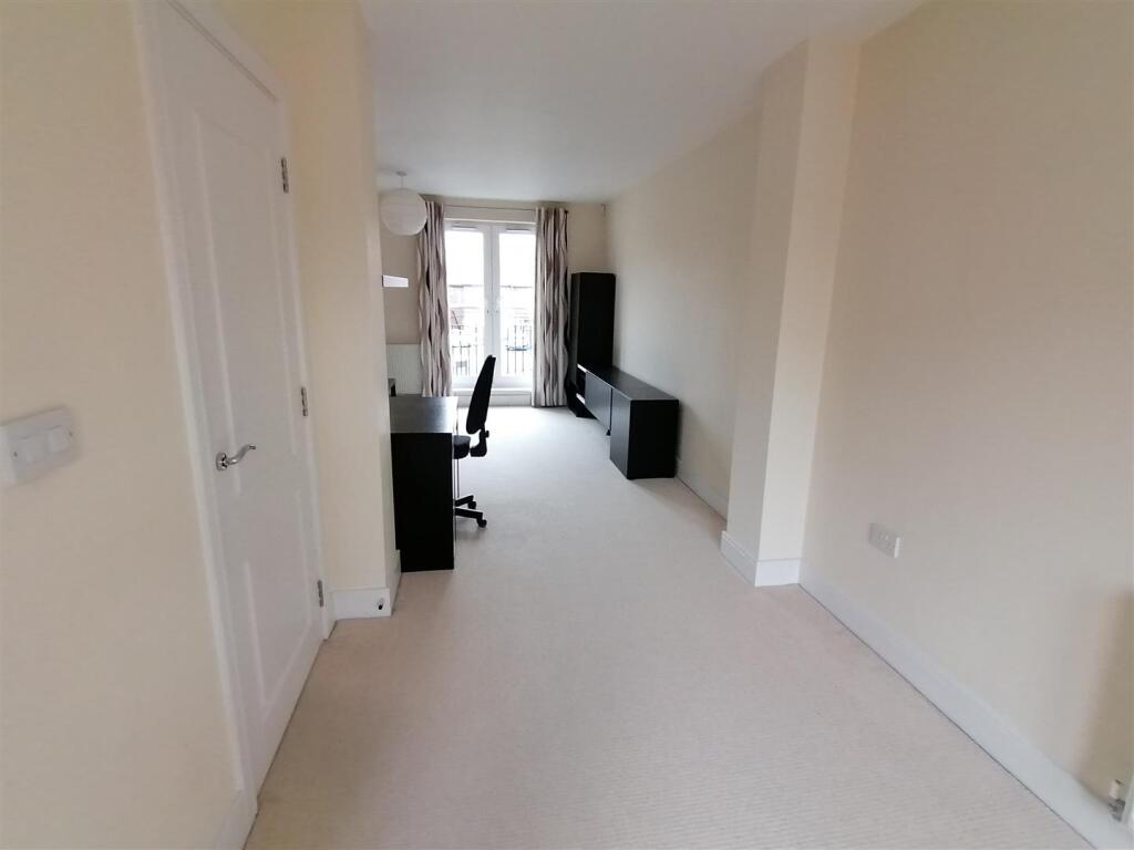 Open Plan Lounge Kitchen Diner C