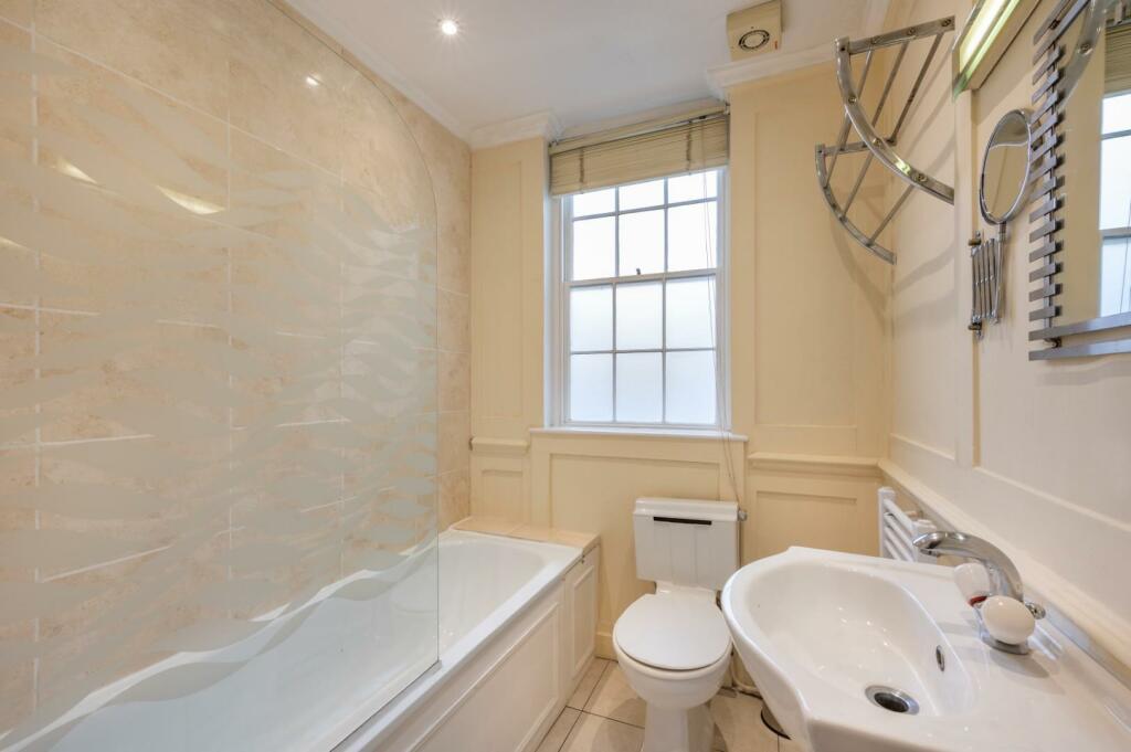 bathroom (2).jpg