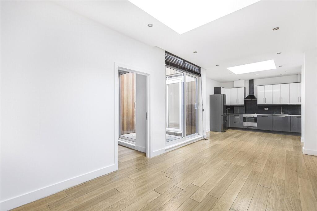 Kitchen/Reception