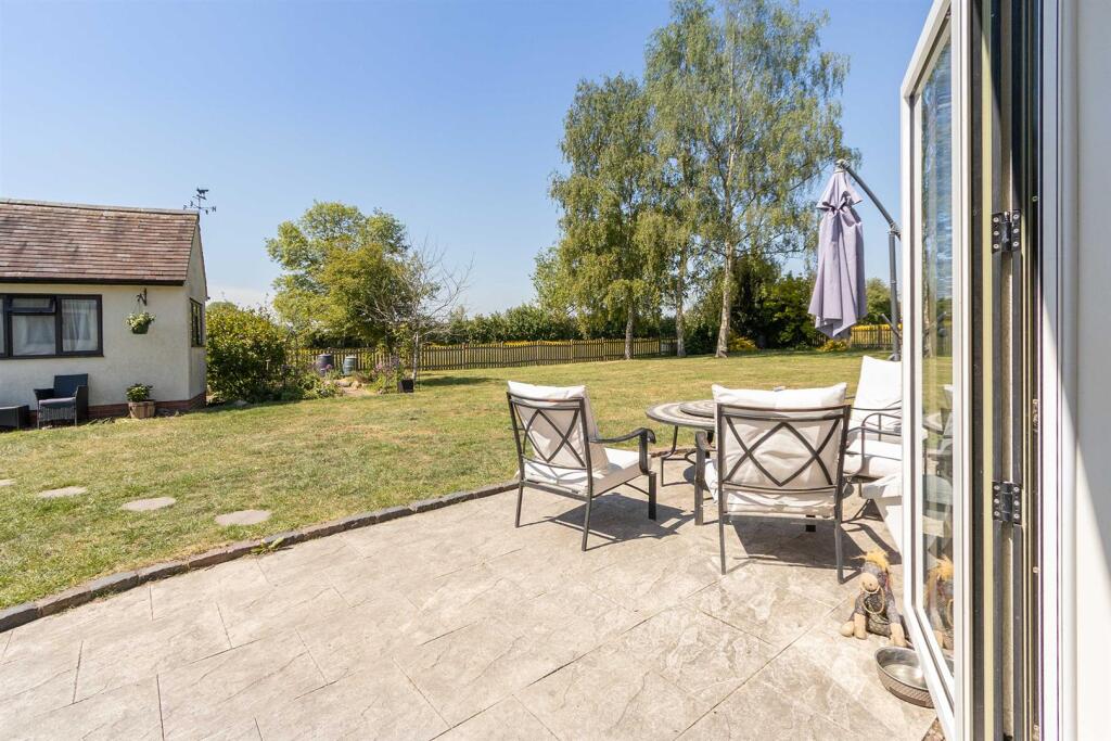 Fieldview, Withybrook (19).jpg